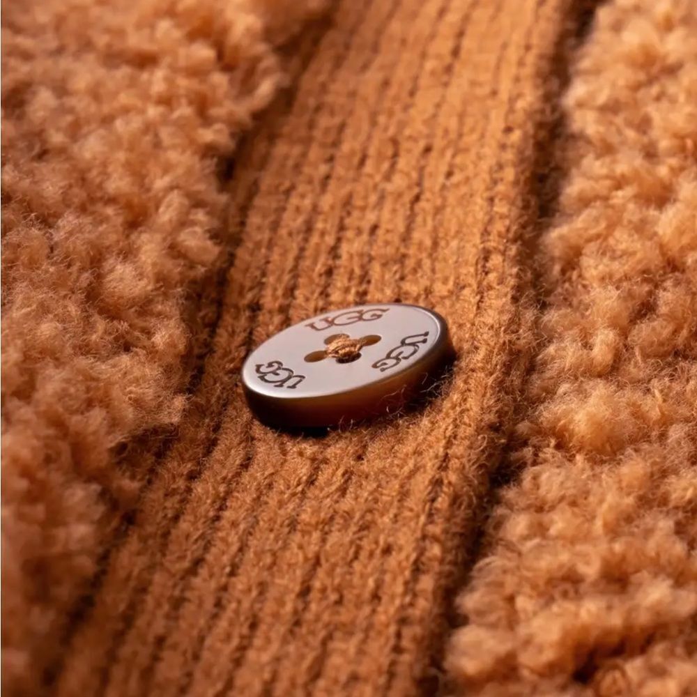 NWT UGG Women's Alaura CloudFluff Sweater - Picture 5 of 13